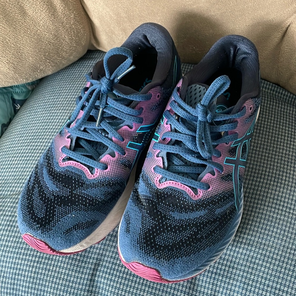 Asics Gel Nimbus Sz9